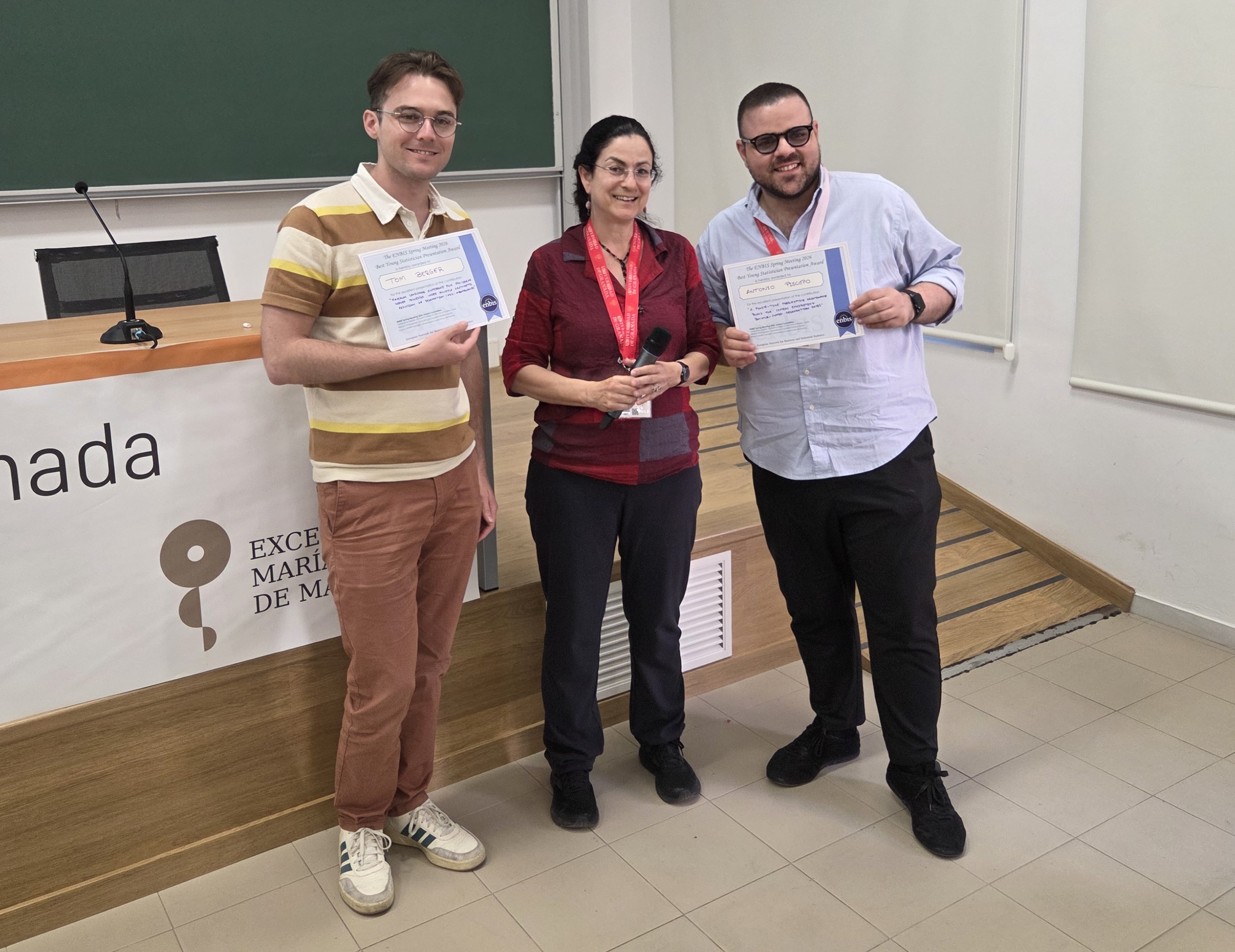 Tom Berger receiving the Best Young Statistician Presentation Award